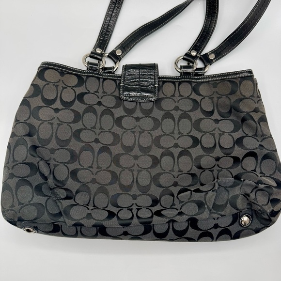 Vintage Coach Soho Black Signature Jacquard Shoulder Bag | Good Used Condition - Picture 4 of 16